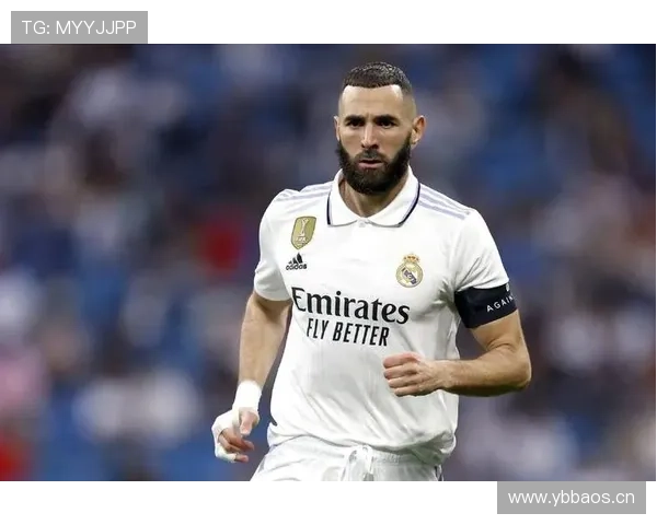 本泽马离队决策评估：战术角色与团队转型适配性分析